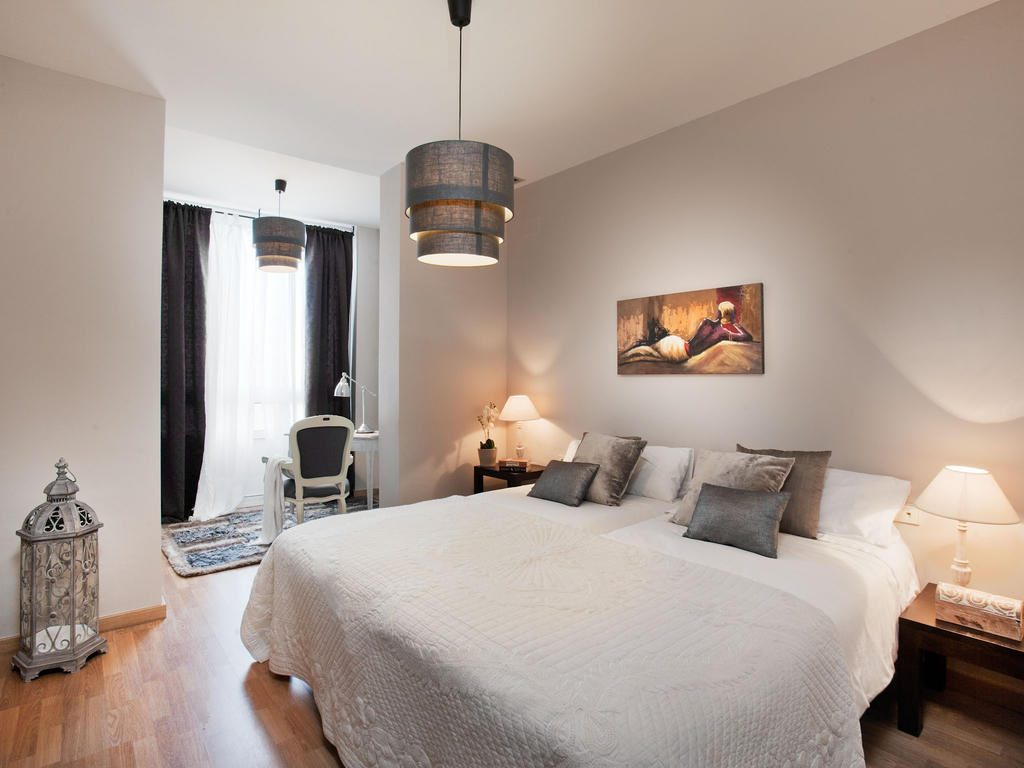 BCN Rambla Catalunya Apartments Barcelona Bagian luar foto